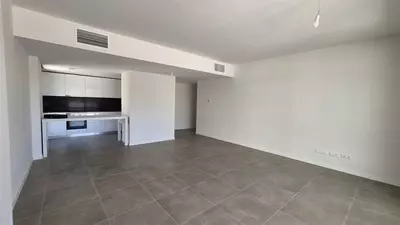Middle Floor Apartment in Estepona