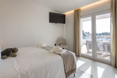 Middle Floor Apartment in Nueva Andalucía