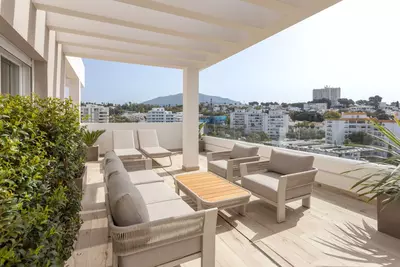 Middle Floor Apartment in Nueva Andalucía