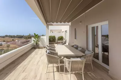 Middle Floor Apartment in Nueva Andalucía