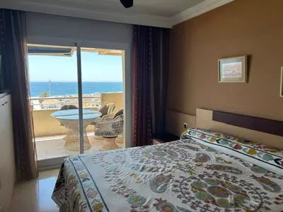 Middle Floor Apartment in Puerto Banús