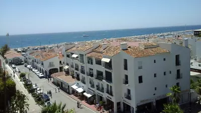 Middle Floor Apartment in Puerto Banús