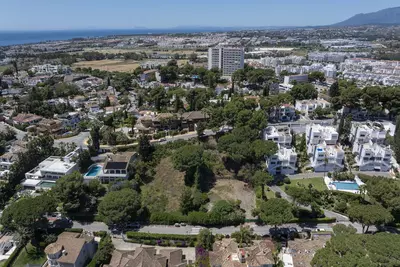 Residential Plot in Nueva Andalucía