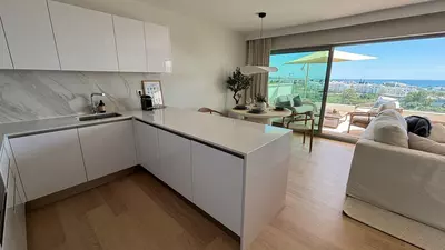 Middle Floor Apartment in Estepona