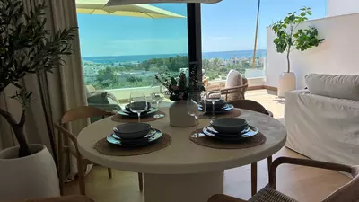 Middle Floor Apartment in Estepona