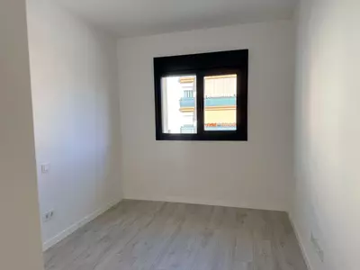 Middle Floor Apartment in Estepona