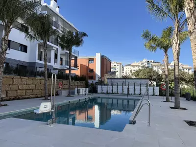 Middle Floor Apartment in Estepona