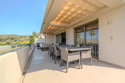 Ground Floor Apartment in Benahavís