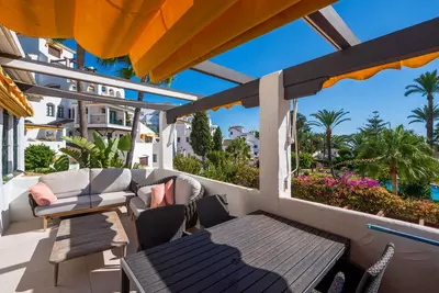 Middle Floor Apartment in Nueva Andalucía