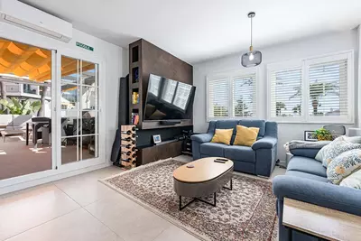 Middle Floor Apartment in Nueva Andalucía