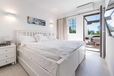 Middle Floor Apartment in Nueva Andalucía