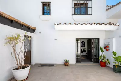 Townhouse in Nueva Andalucía