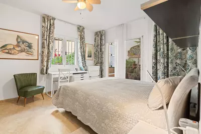 Middle Floor Apartment in Estepona