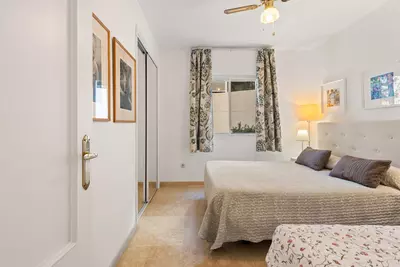 Middle Floor Apartment in Estepona