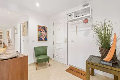 Middle Floor Apartment in Estepona