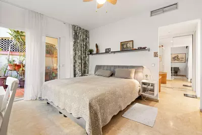 Middle Floor Apartment in Estepona