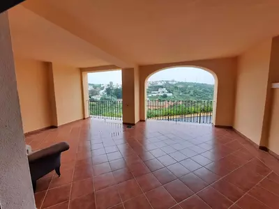 Middle Floor Apartment in Estepona