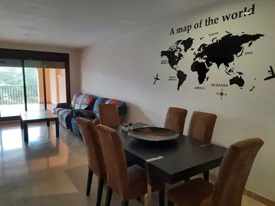 Middle Floor Apartment in Estepona