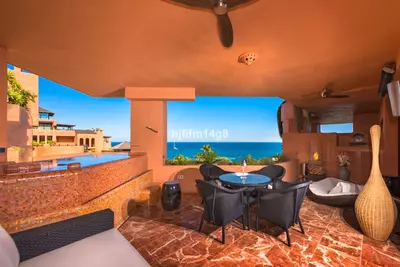 Middle Floor Apartment in Estepona