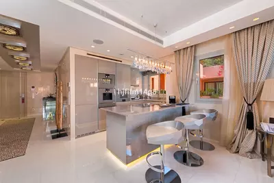 Middle Floor Apartment in Estepona