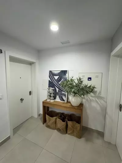 Middle Floor Apartment in Bel Air