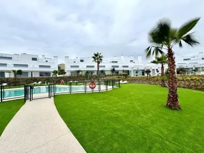Middle Floor Apartment in Bel Air