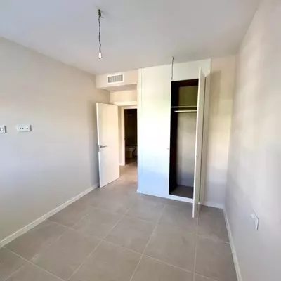 Middle Floor Apartment in Bel Air