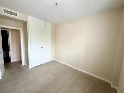 Middle Floor Apartment in Bel Air