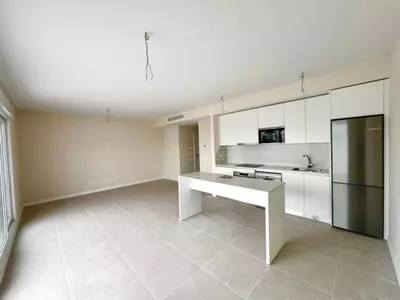 Middle Floor Apartment in Bel Air