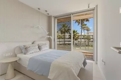 Middle Floor Apartment in Estepona