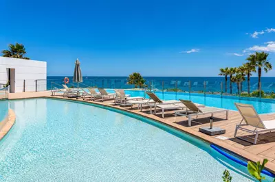 Middle Floor Apartment in Estepona