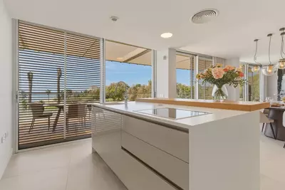 Middle Floor Apartment in Estepona