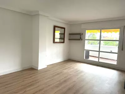 Middle Floor Apartment in Nueva Andalucía