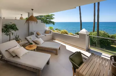 Middle Floor Apartment in Estepona