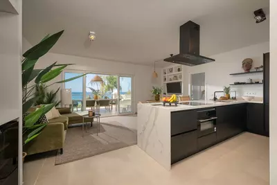 Middle Floor Apartment in Estepona