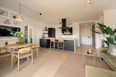 Middle Floor Apartment in Estepona