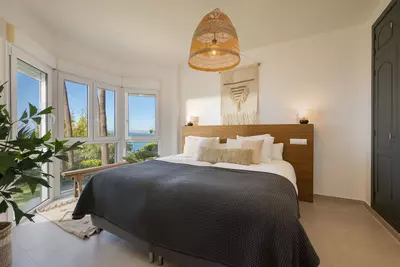Middle Floor Apartment in Estepona