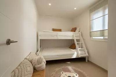 Middle Floor Apartment in Estepona