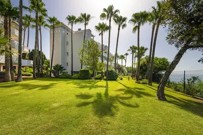 Middle Floor Apartment in Estepona