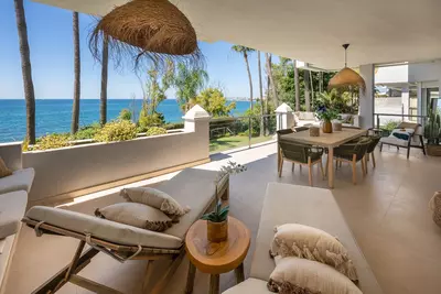 Middle Floor Apartment in Estepona