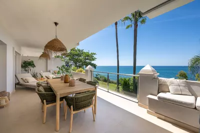 Middle Floor Apartment in Estepona