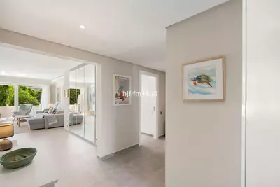 Middle Floor Apartment in Nueva Andalucía