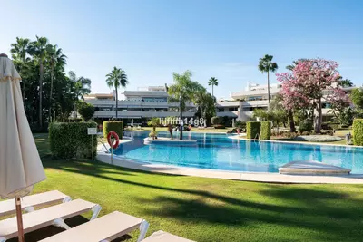 Middle Floor Apartment in Nueva Andalucía