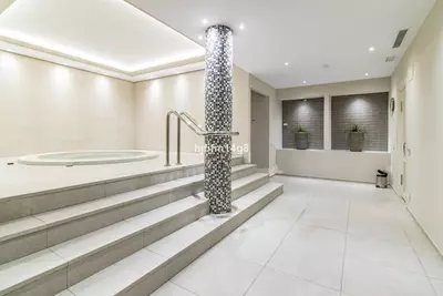 Middle Floor Apartment in Nueva Andalucía