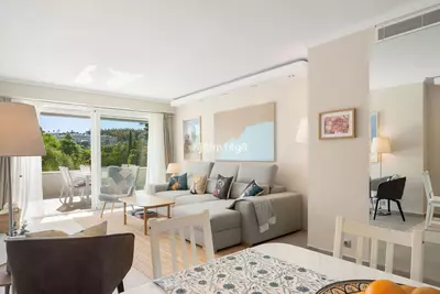 Middle Floor Apartment in Nueva Andalucía
