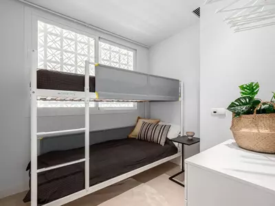 Middle Floor Apartment in Nueva Andalucía