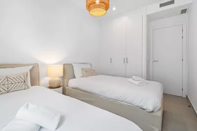 Middle Floor Apartment in Estepona