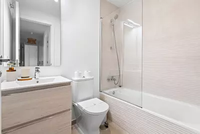 Middle Floor Apartment in Estepona
