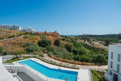 Middle Floor Apartment in Estepona