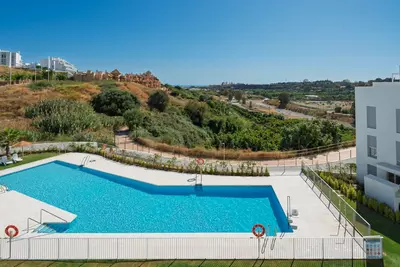 Middle Floor Apartment in Estepona